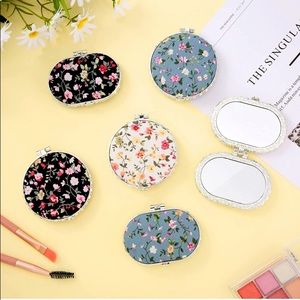 Vintage Style Compact Mirror